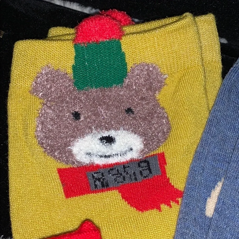 Set o/ 4 Pairs of Seasonal/Holliday Socks!